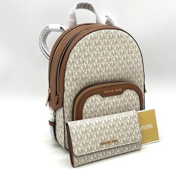 Michael Kors Jaycee Medium Zip Packet Backpack & Trifold Wallet Vanilla (NWT) - Picture 3 of 13